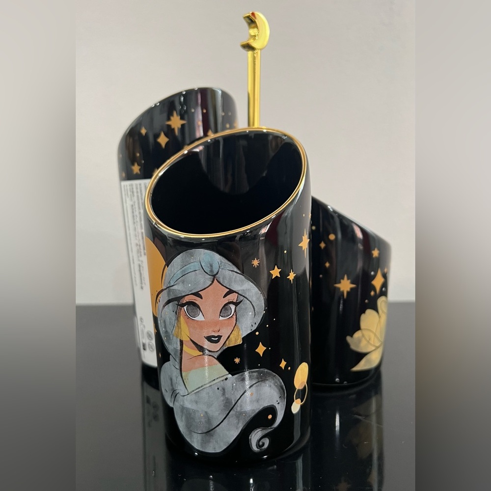 Disney Aladdin Jasmine Three Cup Makeup Brush Holder
